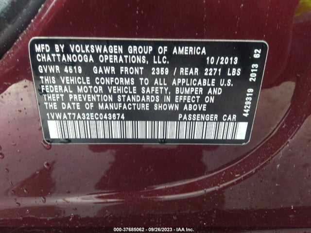 1VWAT7A32EC043674 Volkswagen Passat Wolfsburg Ed