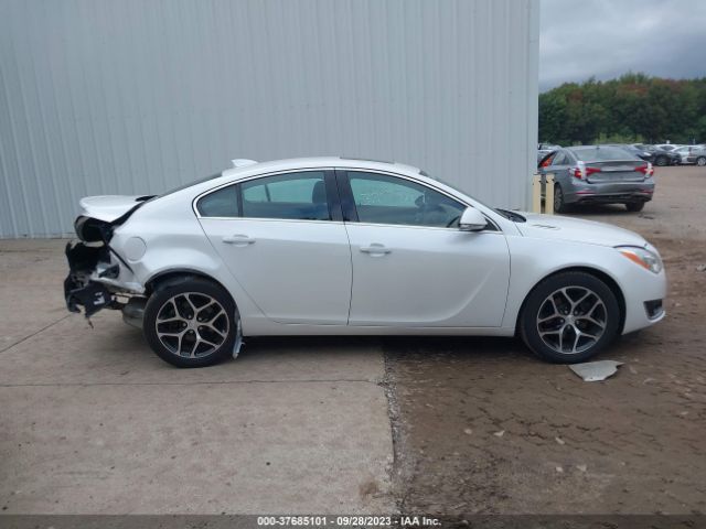 2G4GL5EX7H9148846 Buick Regal Sport Touring