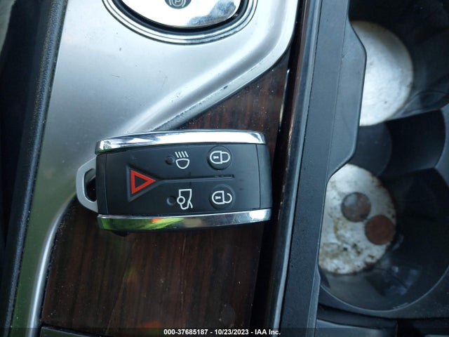 2012 JAGUAR XF SAJWA0HB3CLS37017 Photo 10
