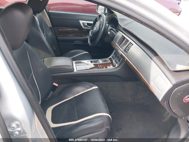 2012 JAGUAR XF SAJWA0HB3CLS37017 Photo 4