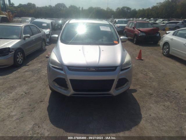 1FMCU0GXXEUE22471 Ford ESCAPE SE