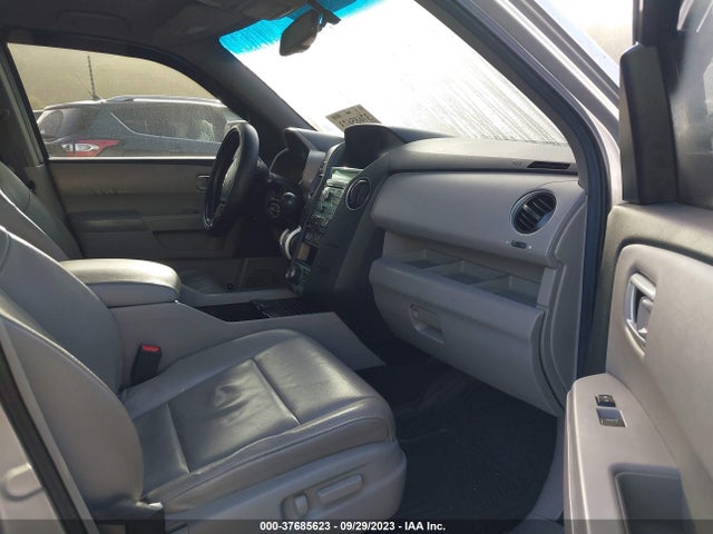 2010 HONDA PILOT TOURING VIN: 5FNYF4H82AB006422