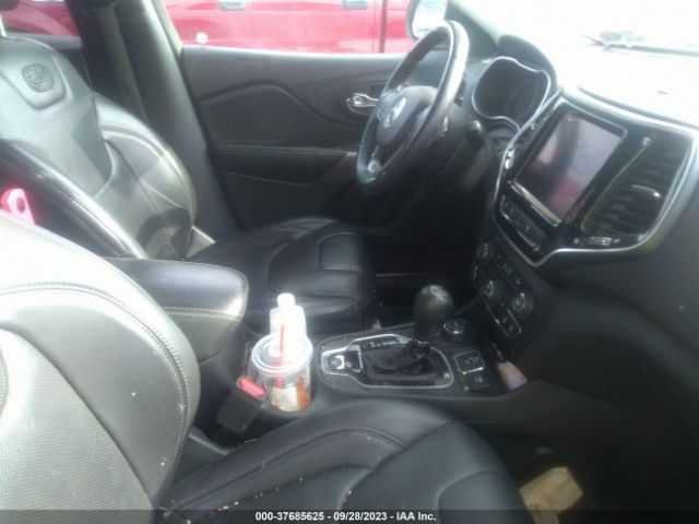 1C4PJMJN4KD280885 Jeep Cherokee Overland