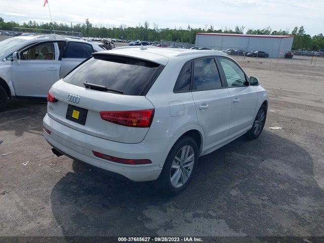 WA1BCCFS3HR010484 Audi Q3 PREMIUM