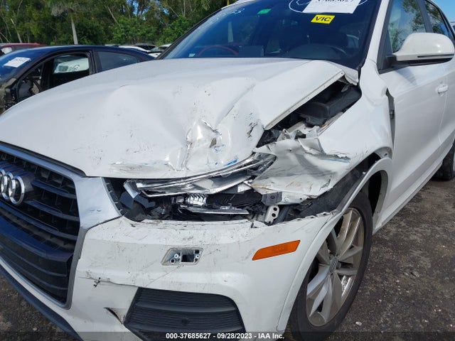 WA1BCCFS3HR010484 Audi Q3 PREMIUM
