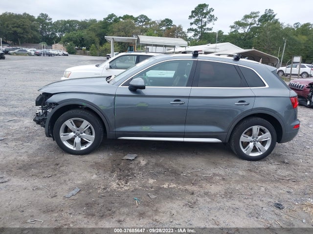 WA1BNAFY2J2221483 Audi Q5 Premium Plus