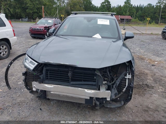 WA1BNAFY2J2221483 Audi Q5 Premium Plus
