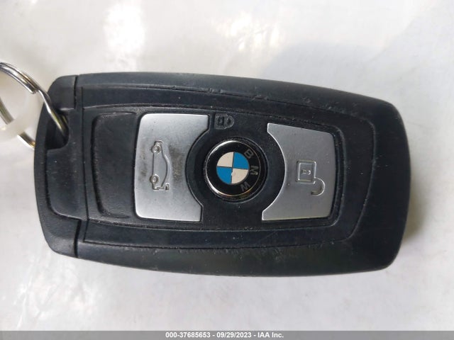 WBA3C1C58EK106674 BMW 328I