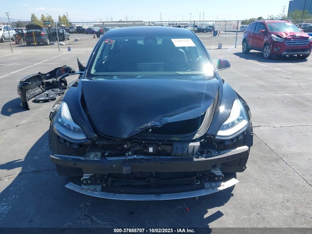 2018 Tesla 3, VIN: 5YJ3E1EA1JF095242