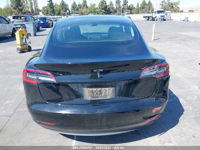 2018 Tesla 3, VIN: 5YJ3E1EA1JF095242