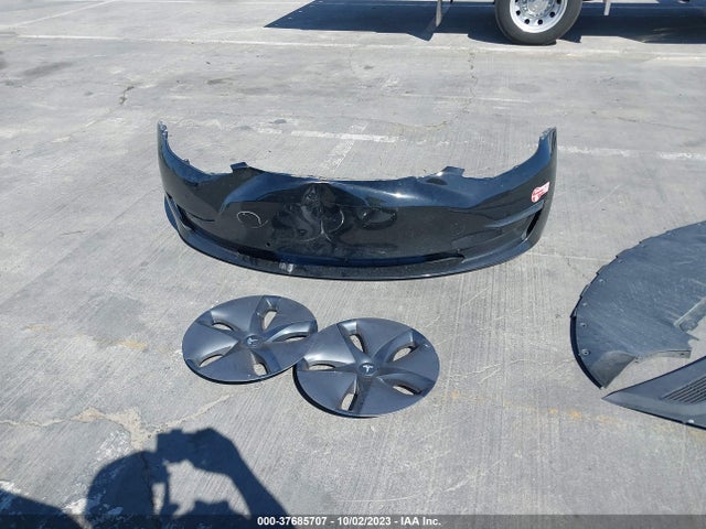 2018 Tesla 3, VIN: 5YJ3E1EA1JF095242
