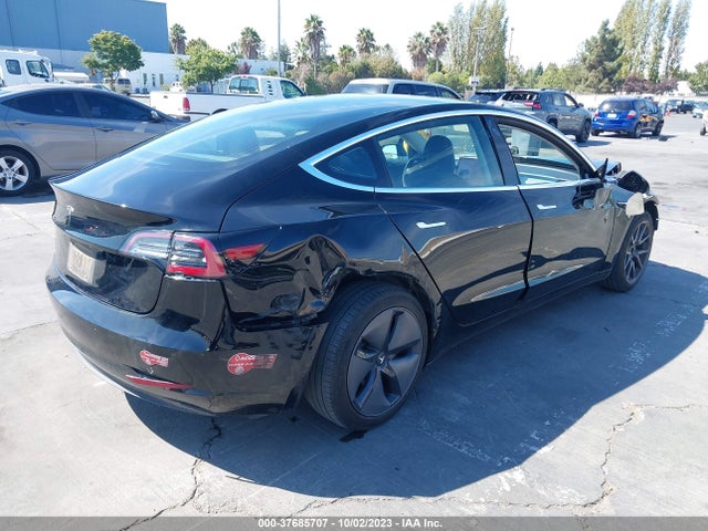 2018 Tesla 3, VIN: 5YJ3E1EA1JF095242