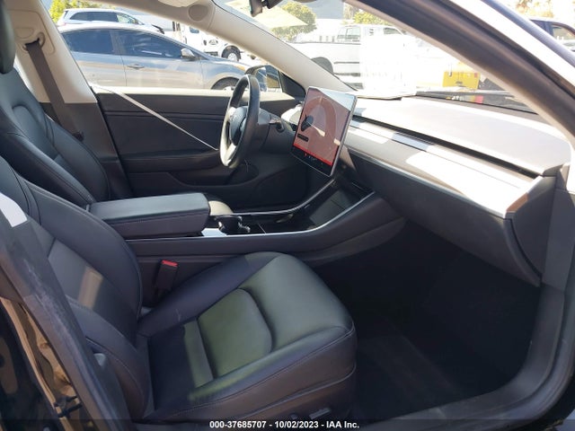 2018 Tesla 3, VIN: 5YJ3E1EA1JF095242