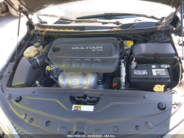 Chrysler 200 Limited 2015 1C3CCCAB3FN688095 Image 10