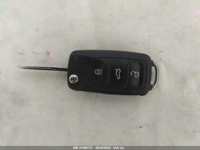 3VWD17AJ2EM411884 Volkswagen Jetta Sedan Se