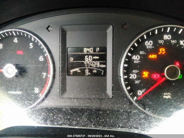 3VWD17AJ2EM411884 Volkswagen Jetta Sedan Se