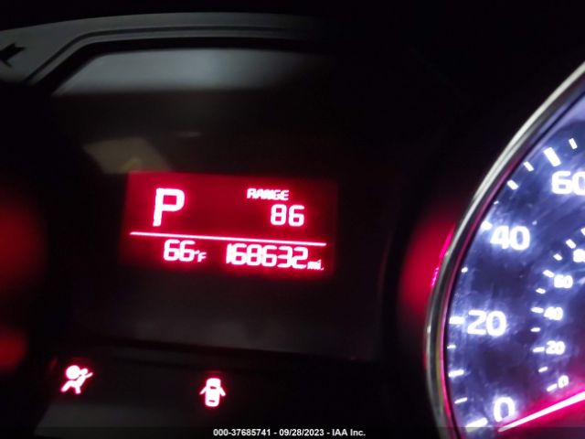 KNDMB5C15G6178992 KIA SEDONA LX
