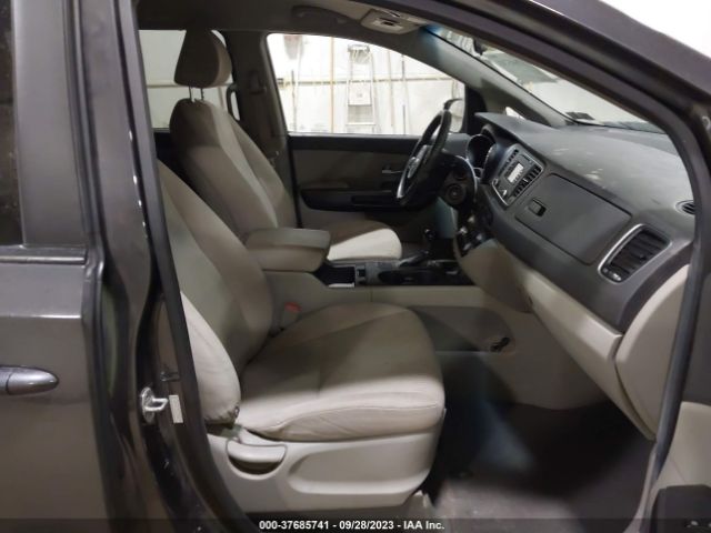 KNDMB5C15G6178992 KIA SEDONA LX