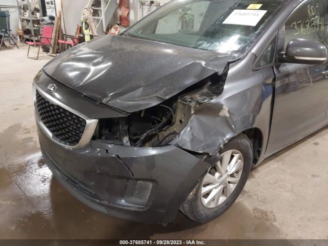 KNDMB5C15G6178992 KIA SEDONA LX