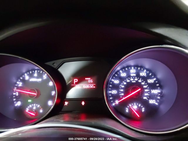 KNDMB5C15G6178992 KIA SEDONA LX