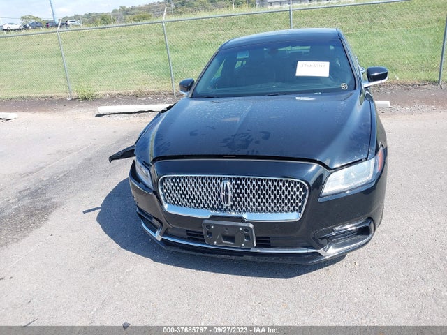 1LN6L9SK2J5601091 Lincoln Continental Select