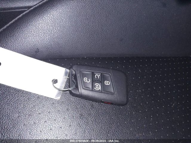 3VV8B7AX3NM111679 Volkswagen Tiguan 2.0t Se R-line Black