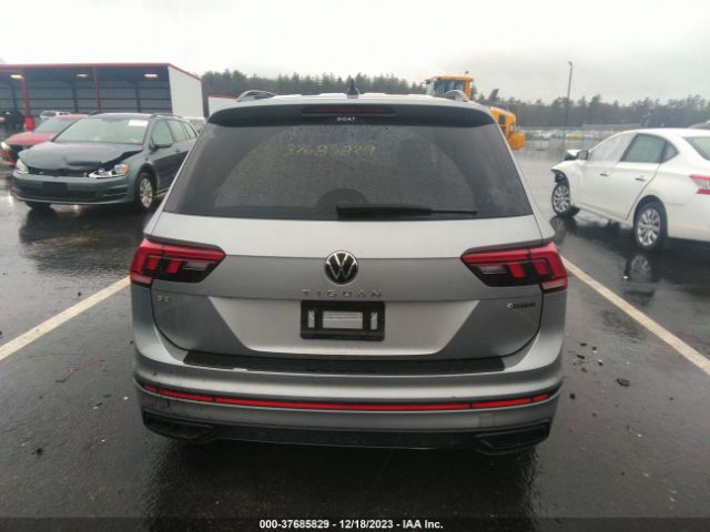 3VV8B7AX3NM111679 Volkswagen Tiguan 2.0t Se R-line Black