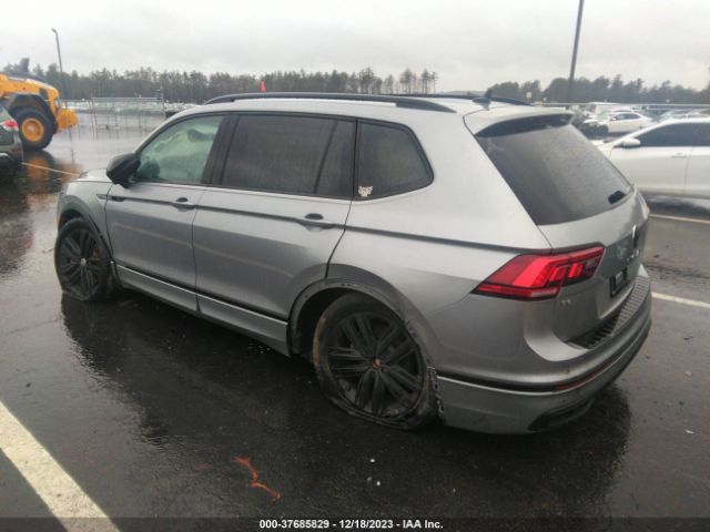 3VV8B7AX3NM111679 Volkswagen Tiguan 2.0t Se R-line Black