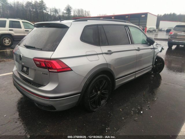 3VV8B7AX3NM111679 Volkswagen Tiguan 2.0t Se R-line Black