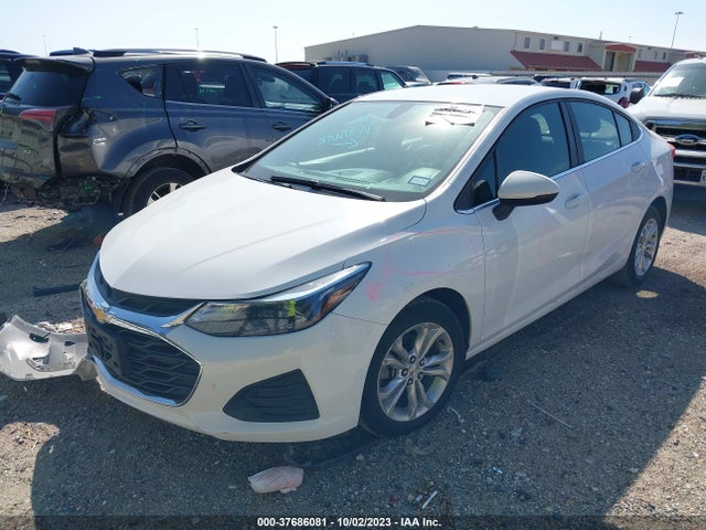 Chevrolet CRUZE LT 2019 1G1BE5SM3K7118313 Image 2