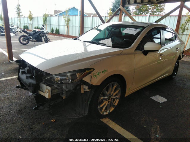 Mazda Mazda3 S Touring 2015 JM1BM1V30F1251836 Image 2