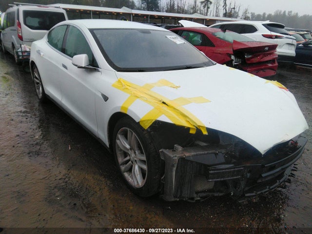 5YJSA1H16EFP37589 auction archive image