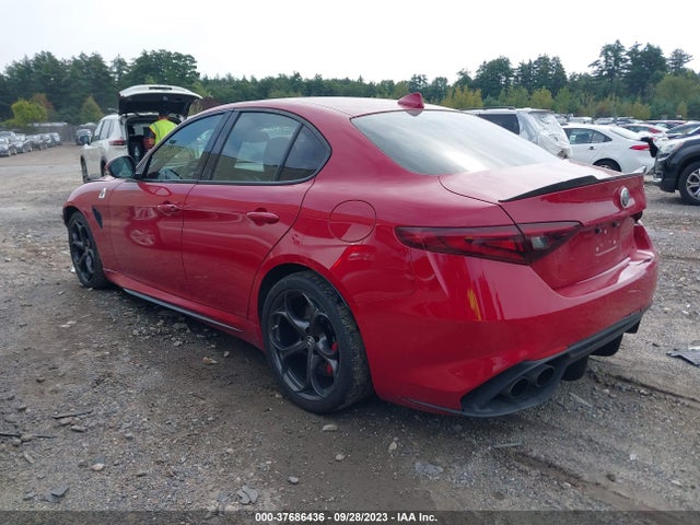 ZARFAEAV4H7550910 Alfa Romeo Giulia Quadrifoglio Rwd