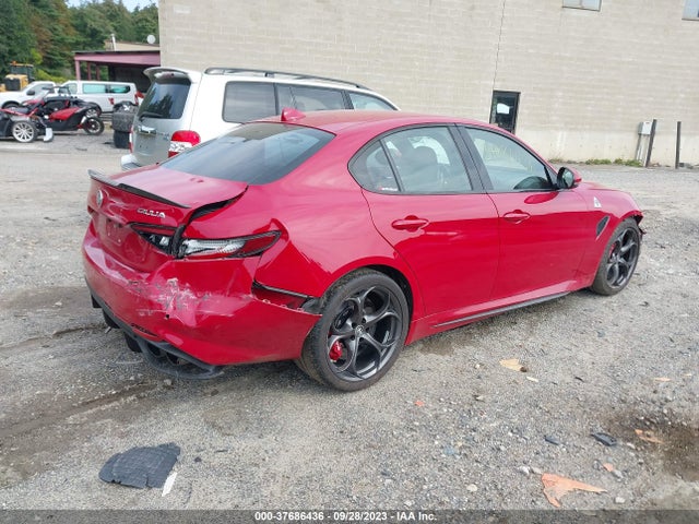 ZARFAEAV4H7550910 Alfa Romeo Giulia Quadrifoglio Rwd