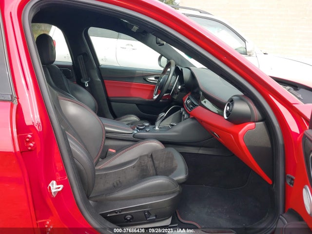 ZARFAEAV4H7550910 Alfa Romeo Giulia Quadrifoglio Rwd