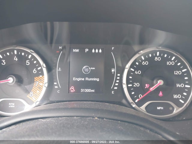ZACNJBB1XKPK44057 Jeep Renegade Altitude