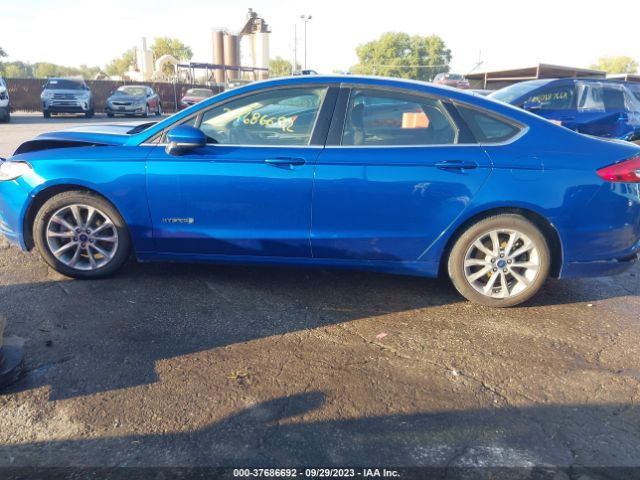 3FA6P0LU3HR374592 Ford Fusion Hybrid Se