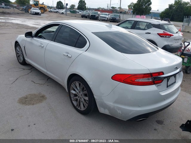 2013 JAGUAR XF SAJWA0E78D8U08364 Photo 2