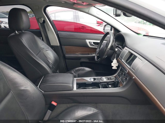 2013 JAGUAR XF SAJWA0E78D8U08364 Photo 4