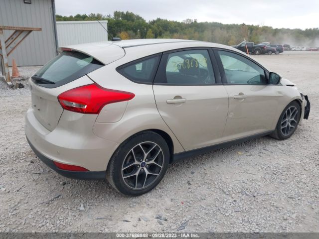 1FADP3M21HL243648 Ford FOCUS SEL