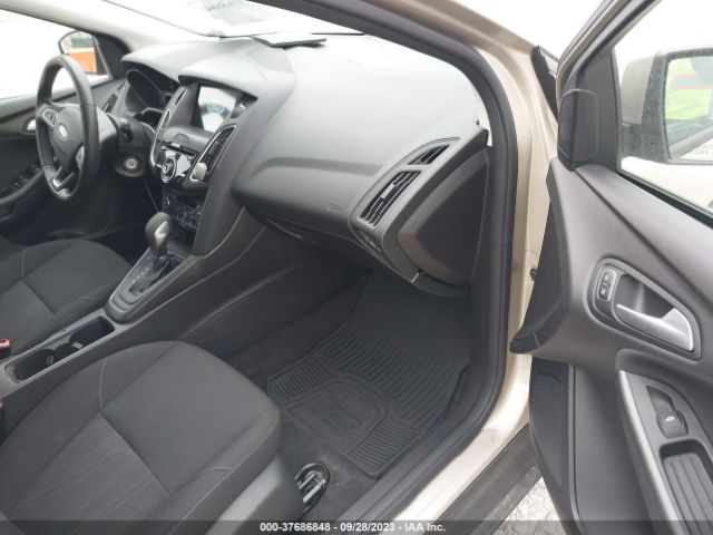 1FADP3M21HL243648 Ford FOCUS SEL