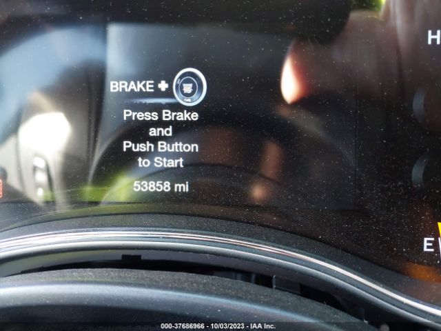 1C4RJEAGXKC698700 Jeep Grand Cherokee Altitude