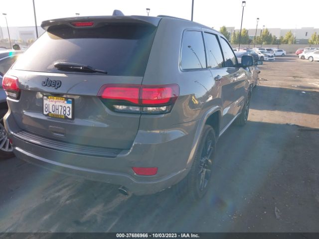 1C4RJEAGXKC698700 Jeep Grand Cherokee Altitude
