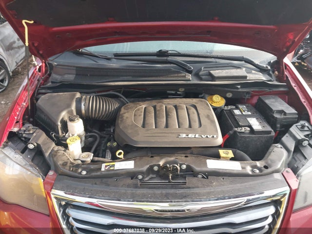 2C4RC1HGXFR675441 Chrysler Town & Country S