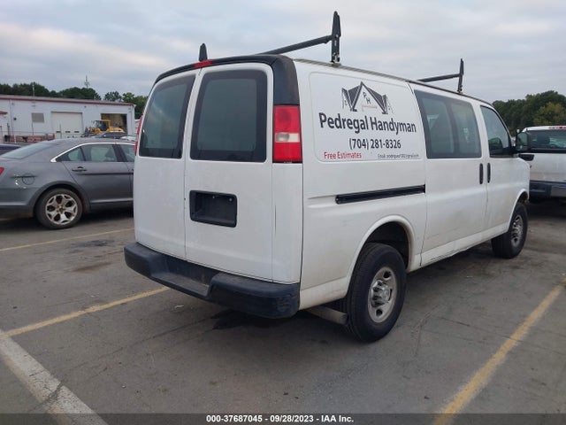 Chevrolet EXPRESS CARGO VAN 2015 1GCWGFCF2F1281505 Image 4