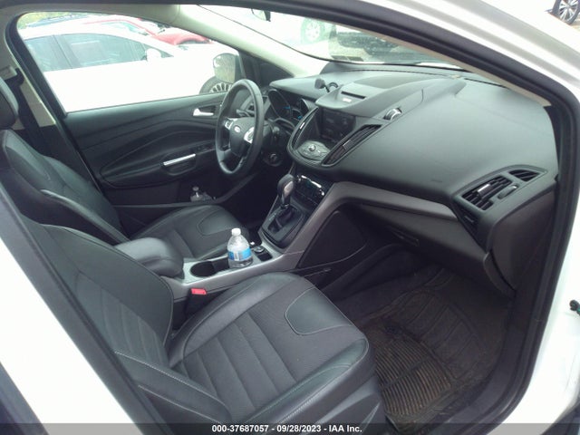 1FMCU0GX3EUE32615 Ford ESCAPE SE
