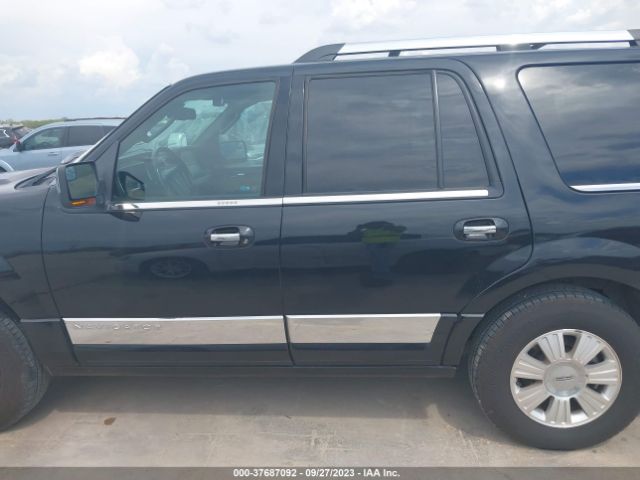 5LMJJ2H54EEL01077 Lincoln Navigator
