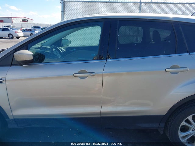 Ford ESCAPE SE 2017 1FMCU9GD3HUD92180 Image 14