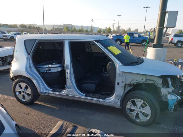 KNDJN2A25G7821615 KIA Soul Base