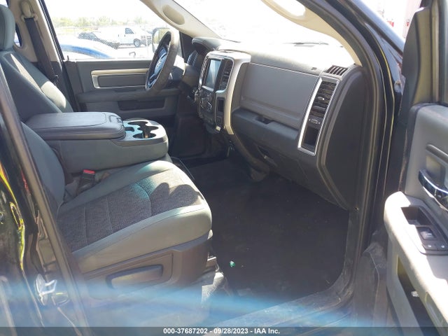 1C6RR7LM4FS718482 RAM 1500 Big Horn